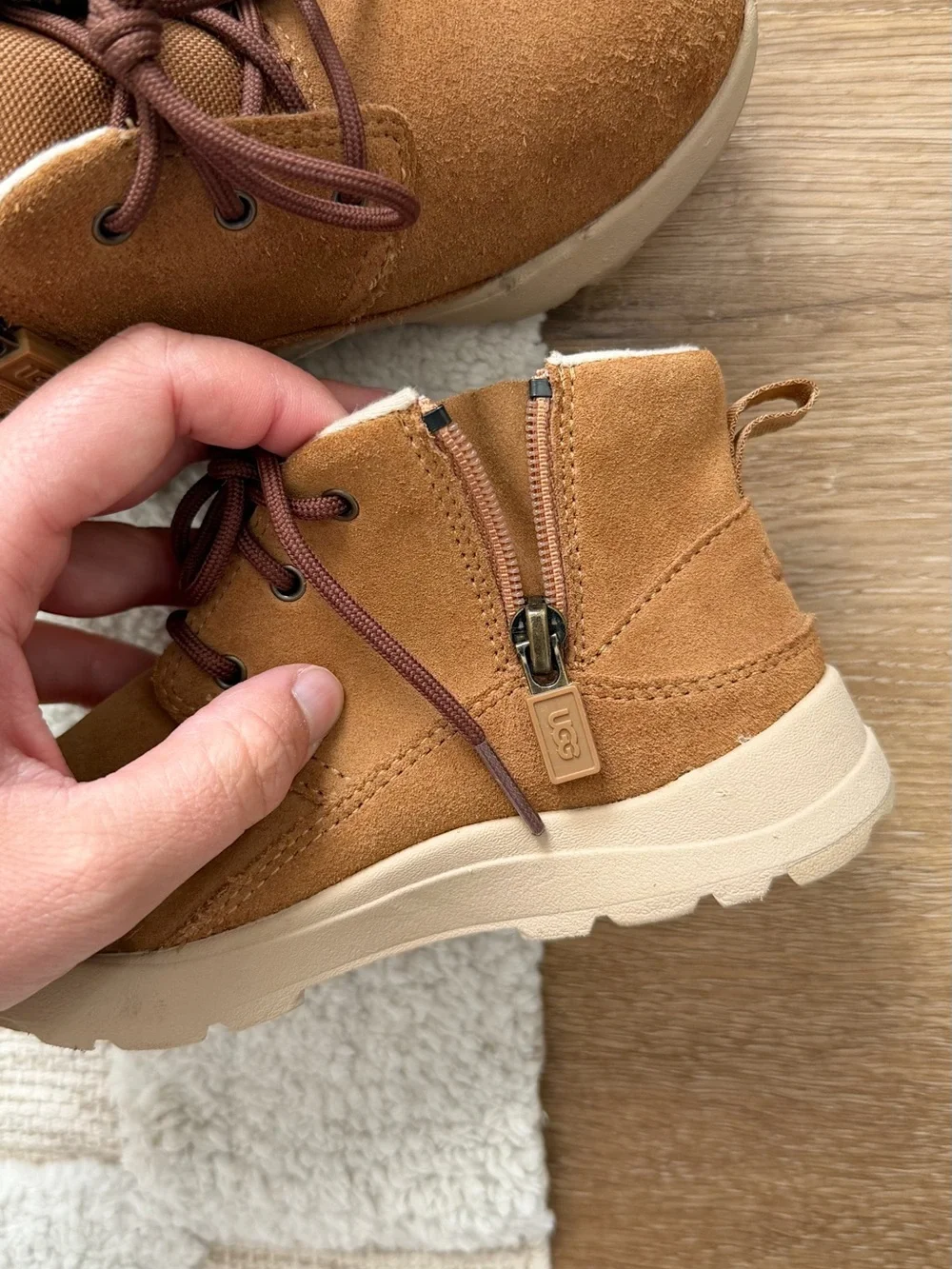 Ugg Canoe III Weather Kids Sneaker in Chestnut Suede